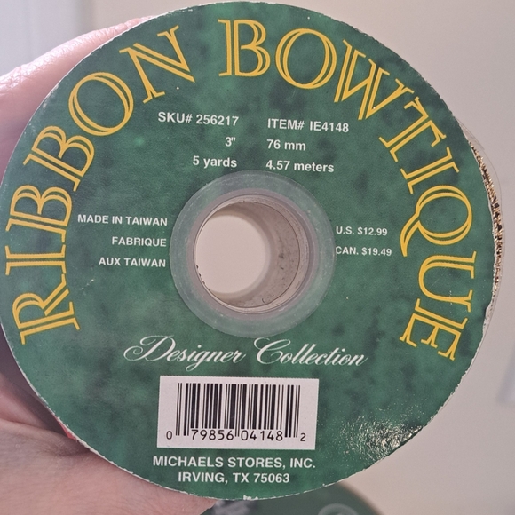 Bundle Of 6 Traditional Christmas Wired Ribbon. - Picture 7 of 13